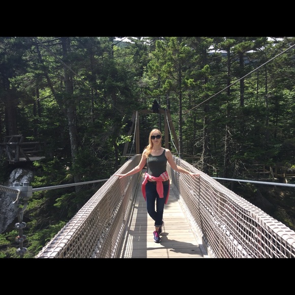 Meet your Posher, Dalia - Picture 1 of 1